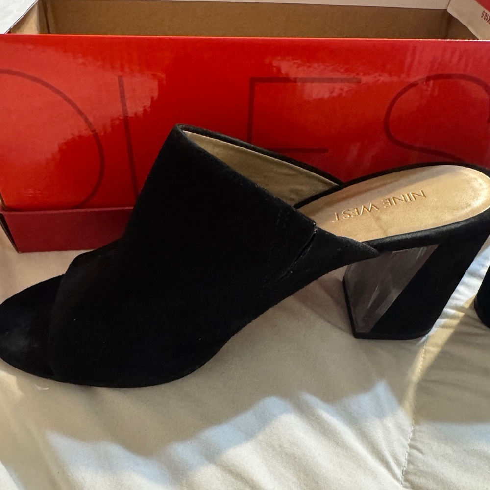 Nine West Black suede Open-Toe Mules.